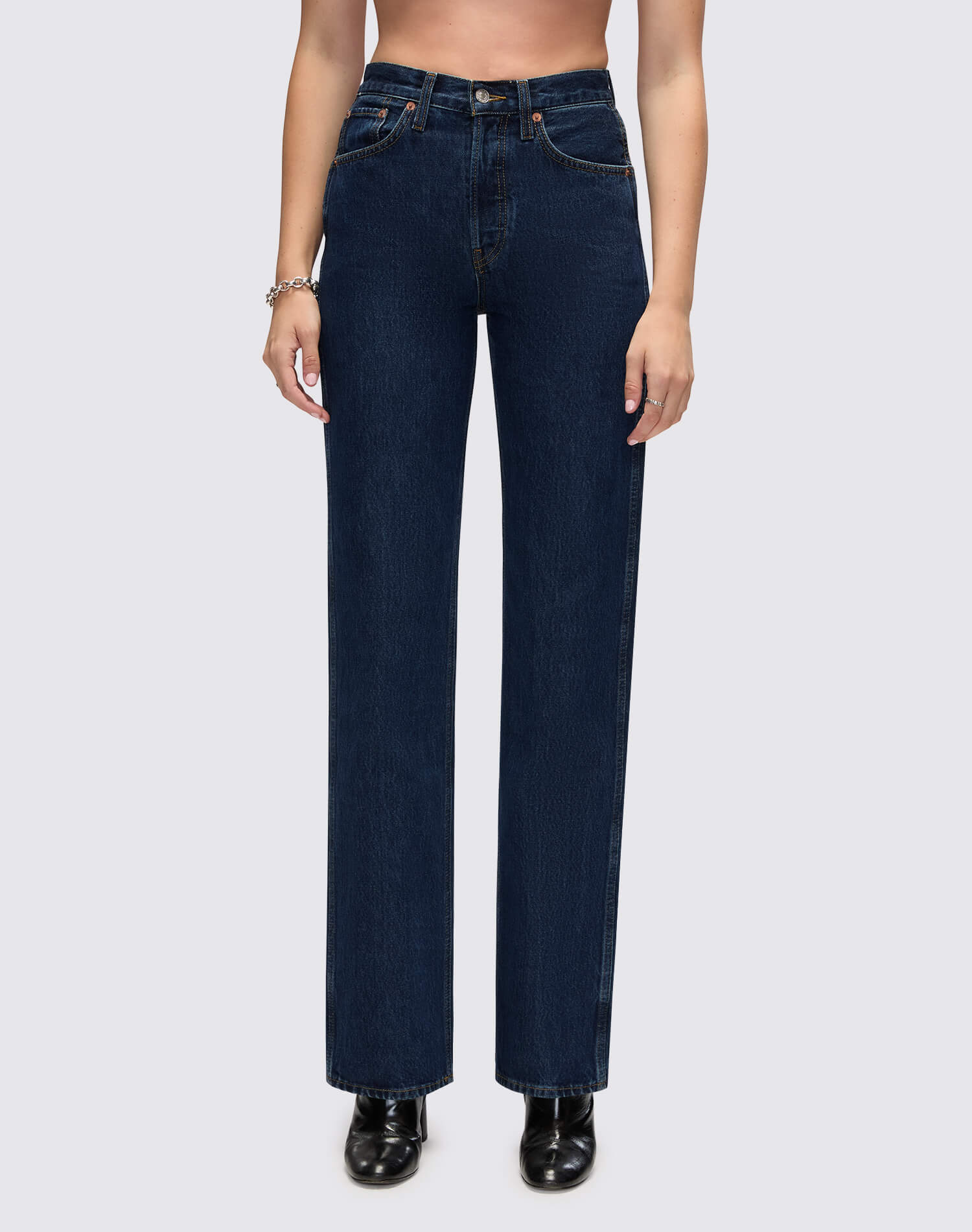 RE/DONE x Classis | 90s High Rise Loose in Heritage Rinse RE/DONE x Classis | 90s High Rise Loose in Heritage Rinse