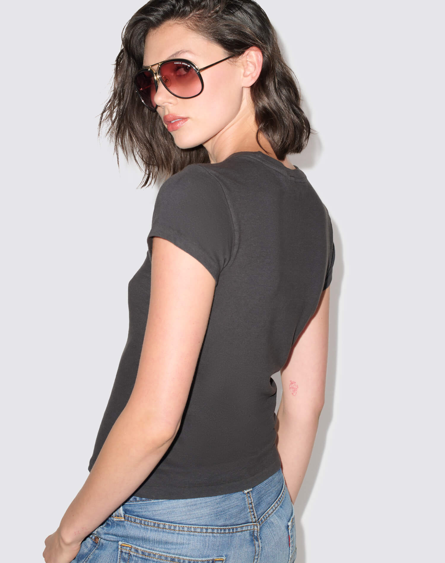 Hanes 1960s Slim Tee - Washed Black