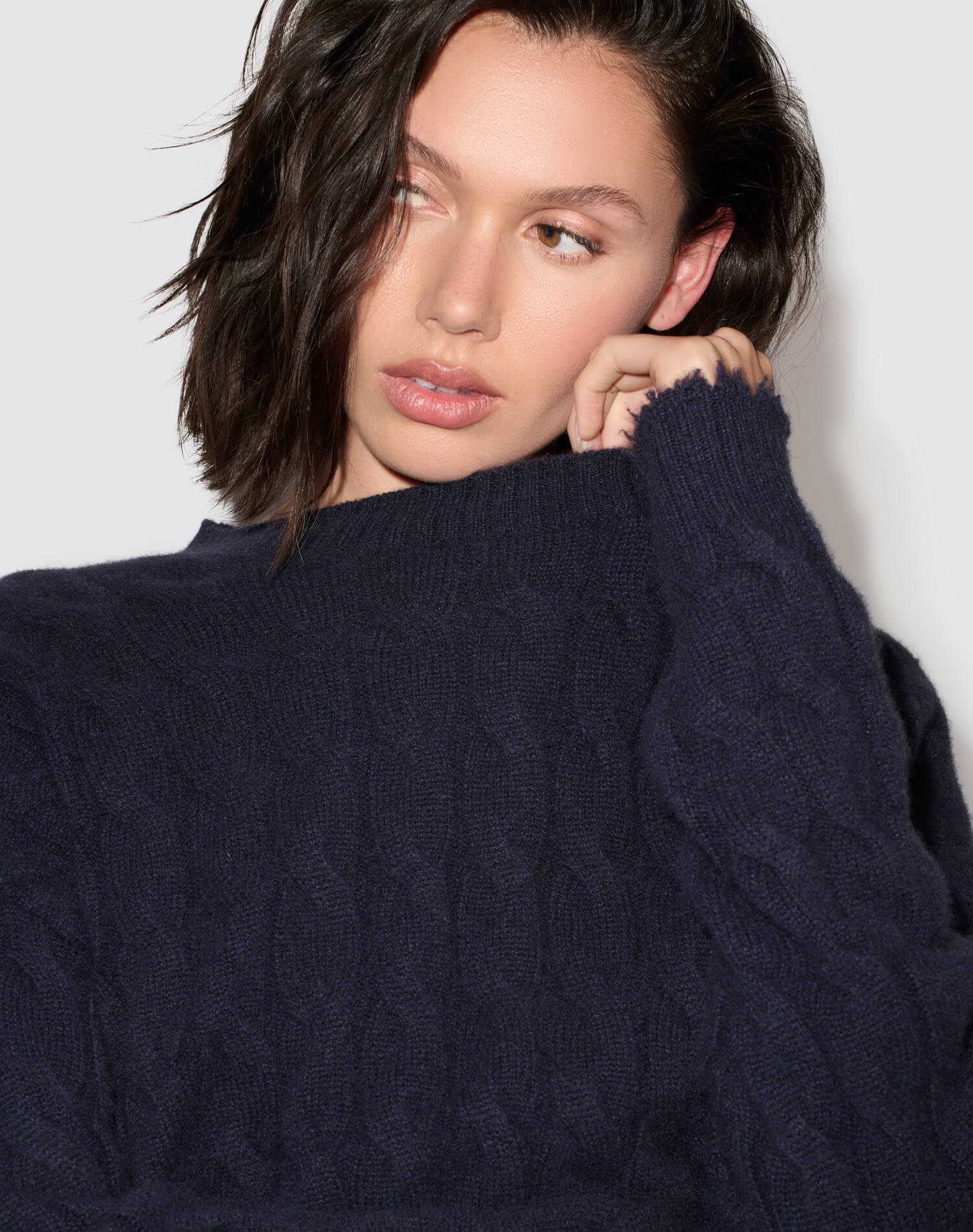 Rowe Cashmere Pullover - Navy