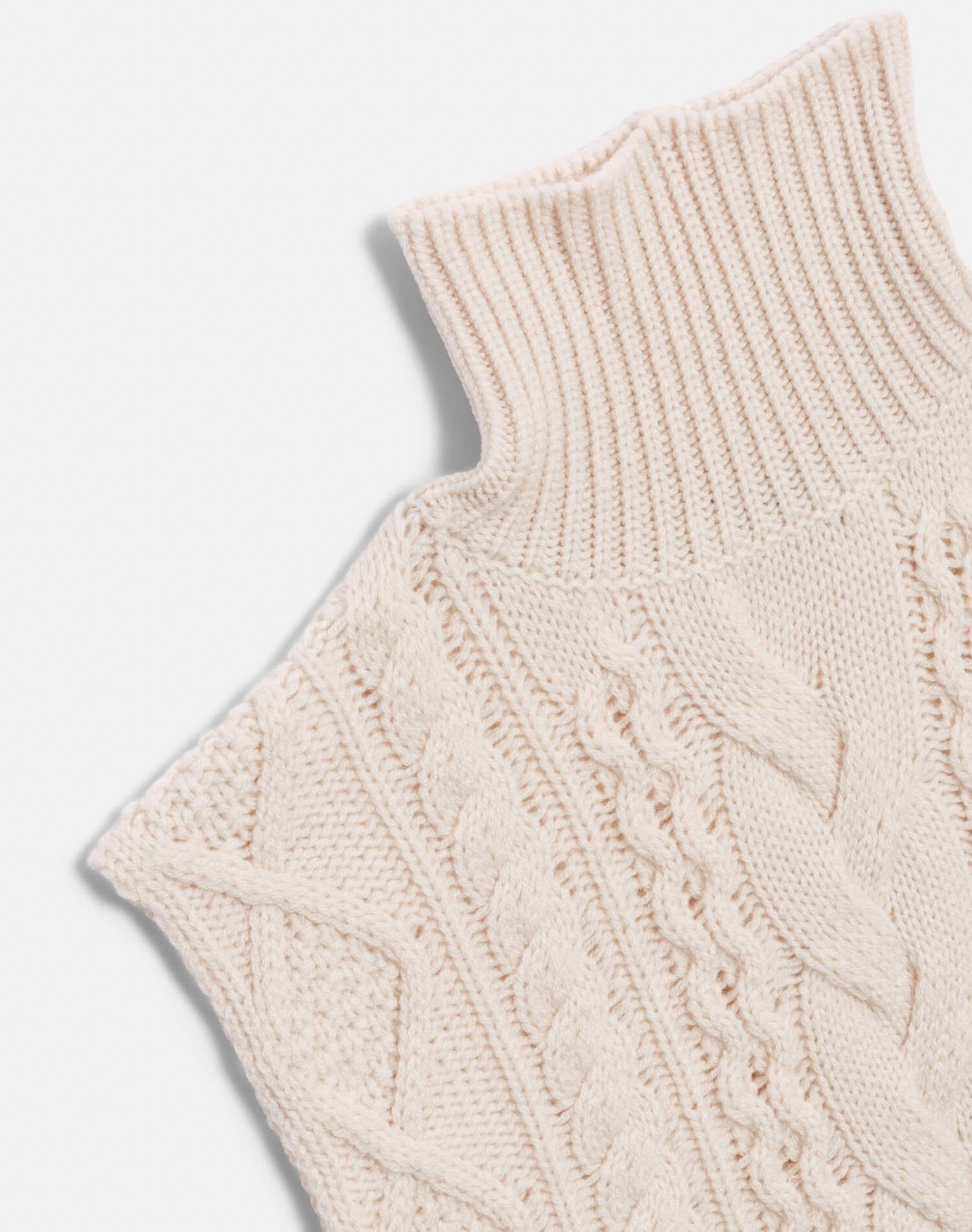 Cable Turtleneck Vest - Linen
