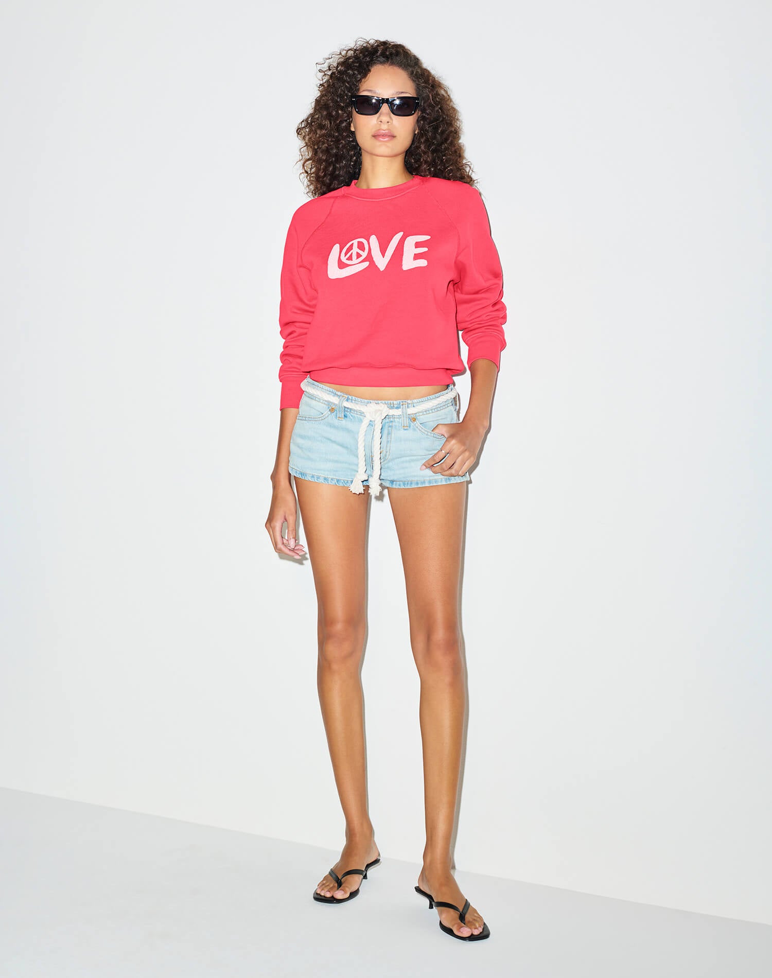 Classic Crewneck Love And Peace - Heritage Red