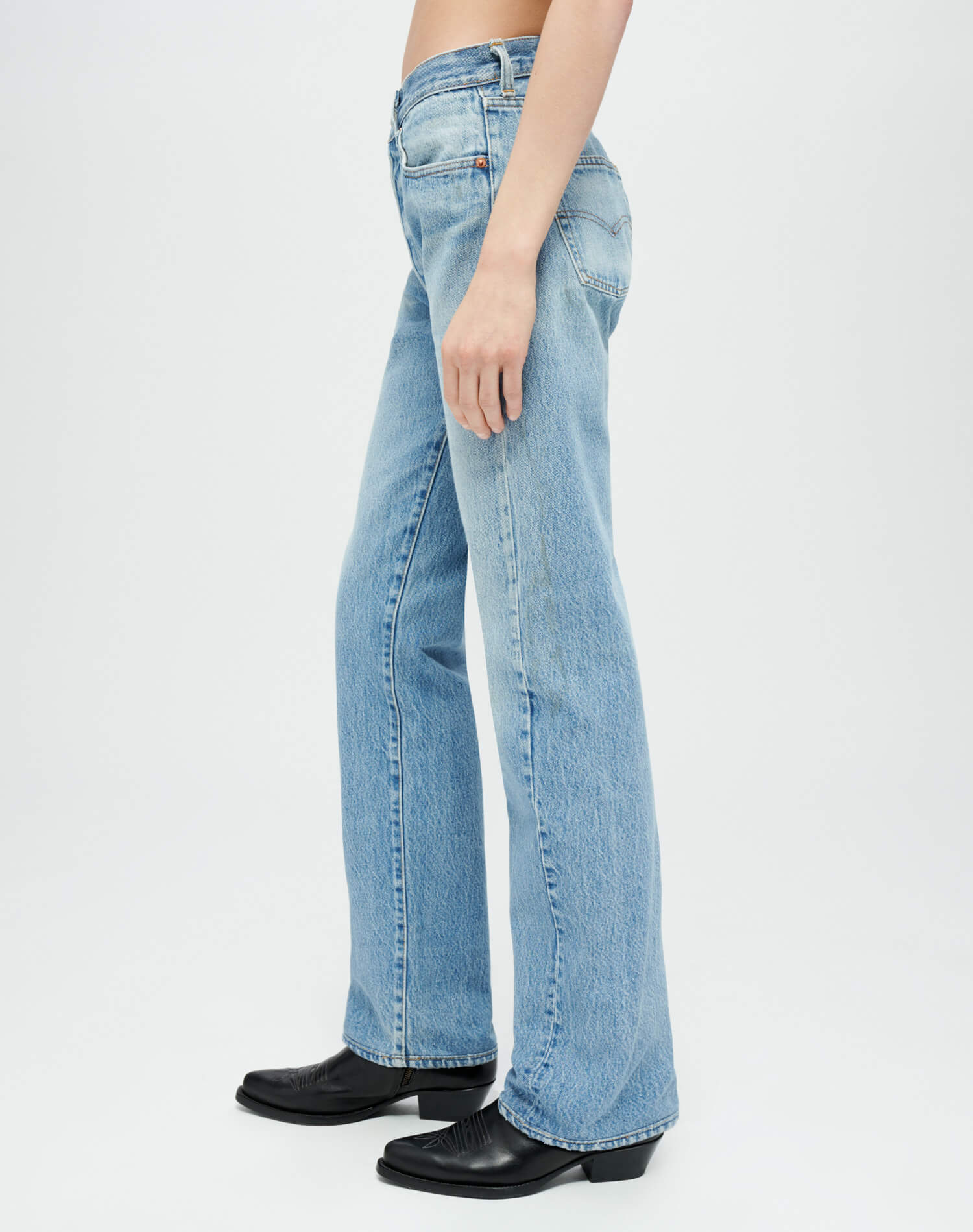 RE/DONE x Levi's | The 90s Jean in Indigo RE/DONE x Levi's | The 90s Jean in Indigo