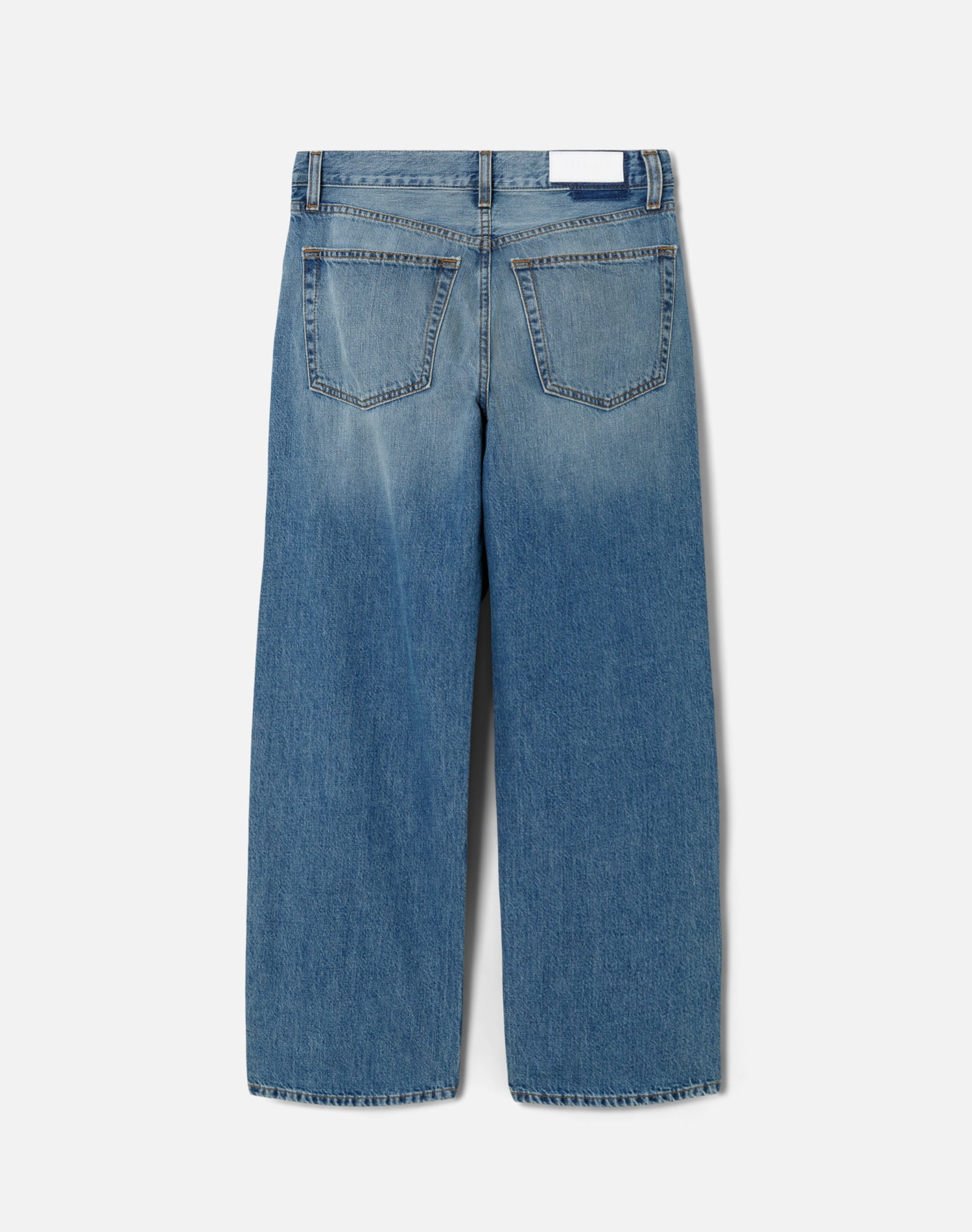 Loose Crop - Mid Fade