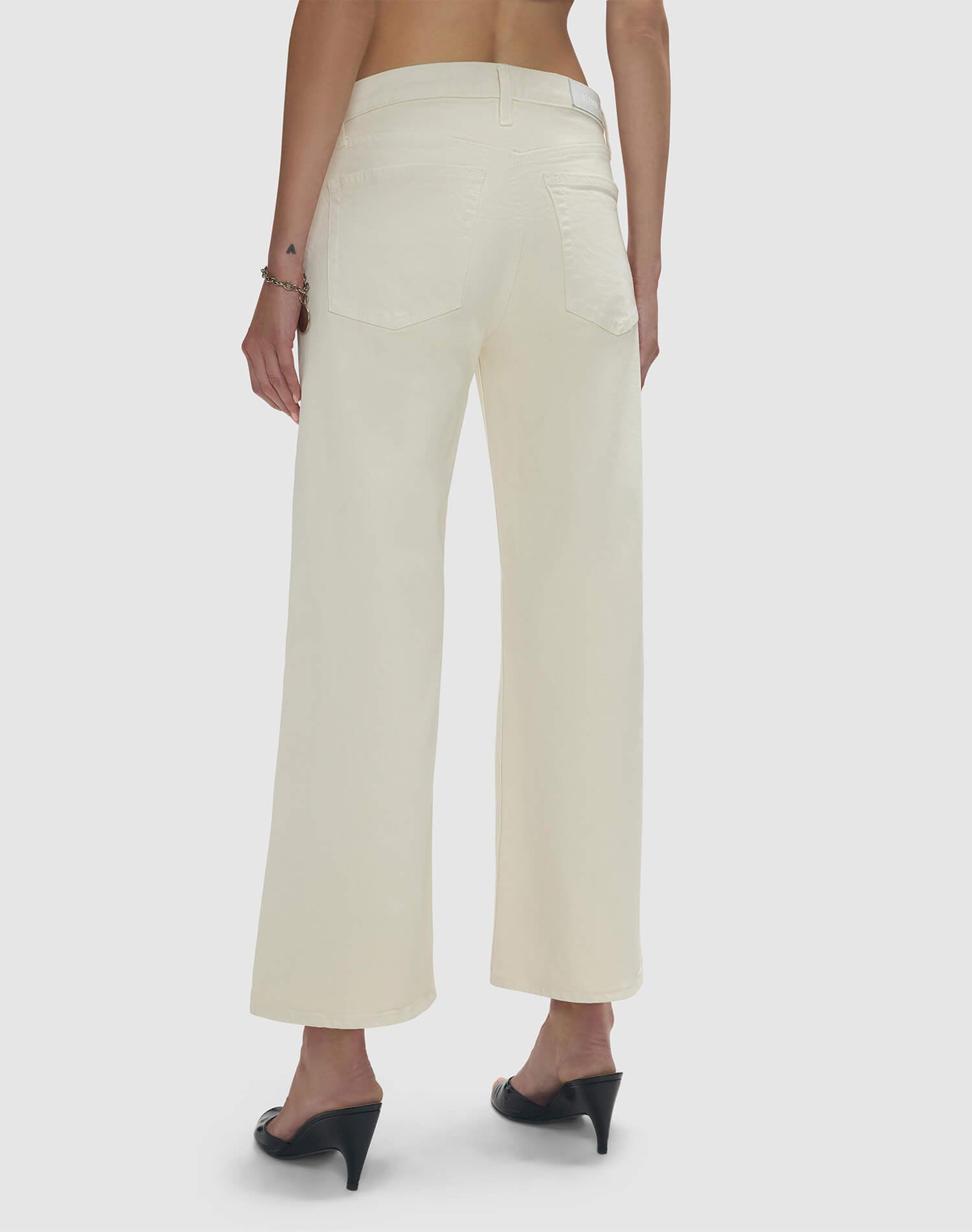 RE/DONE | Comfort Stretch Mid Rise Wide Leg Crop in Vintage White