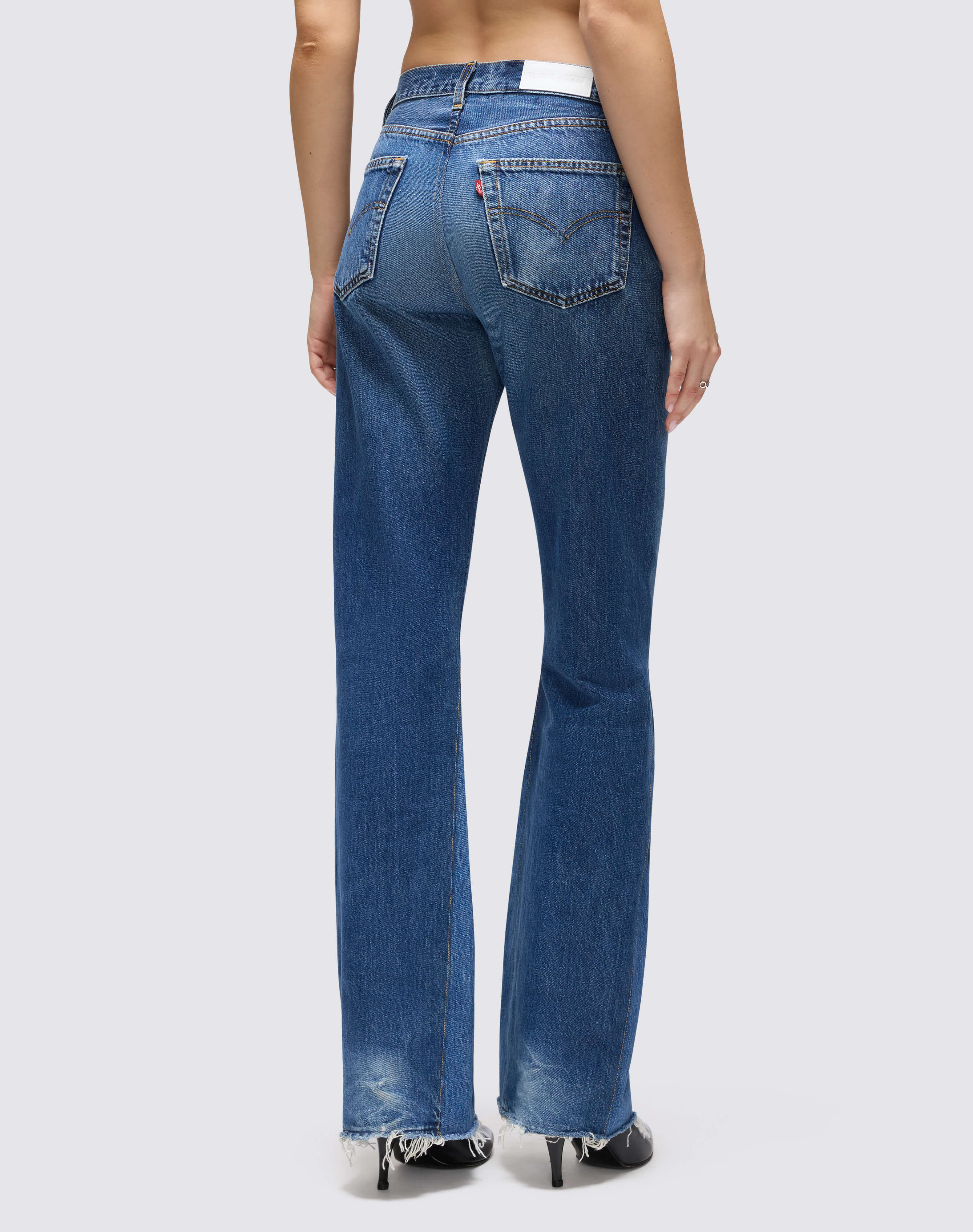 No. 28LV70BC11235131