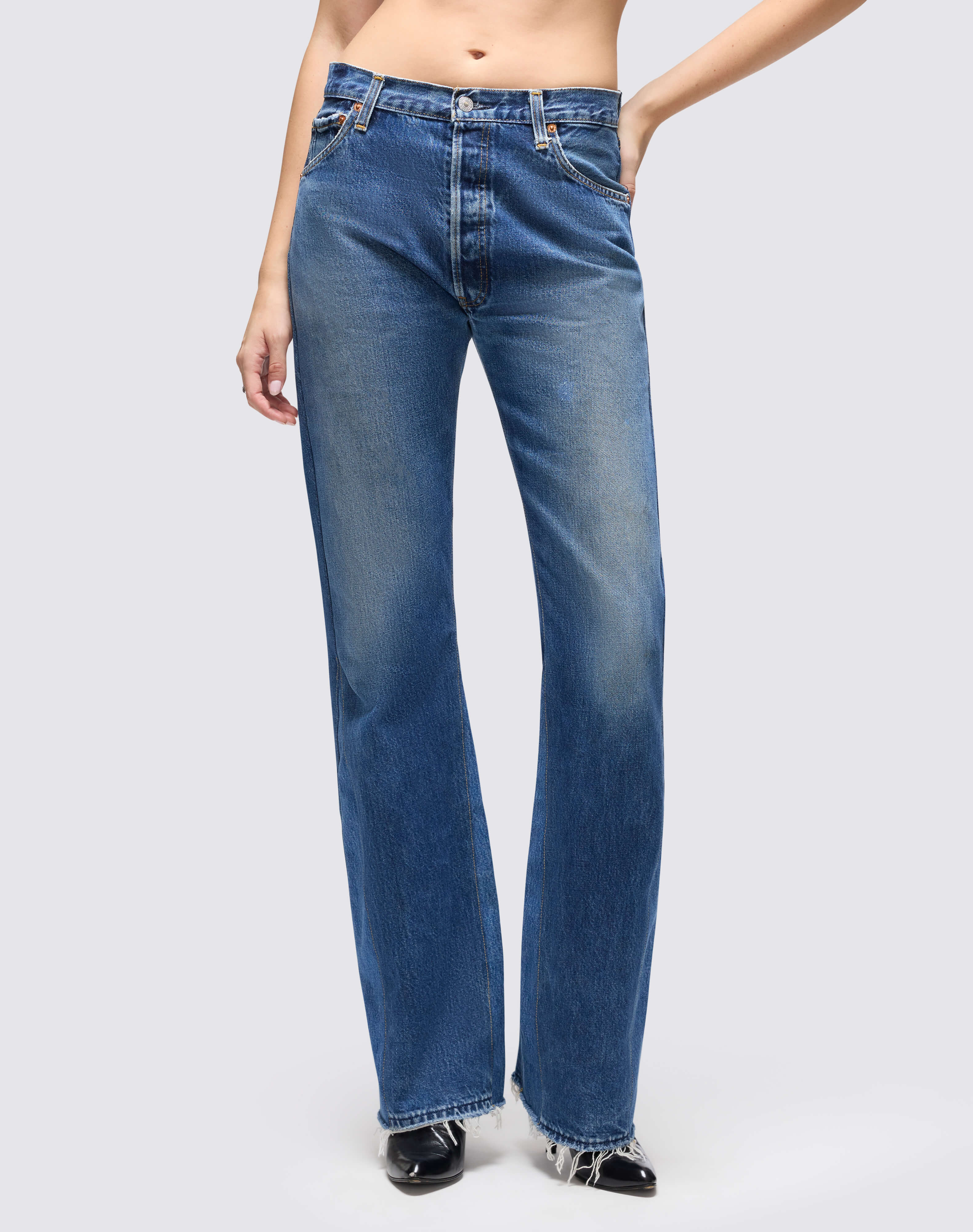 No. 28LV70BC11235131