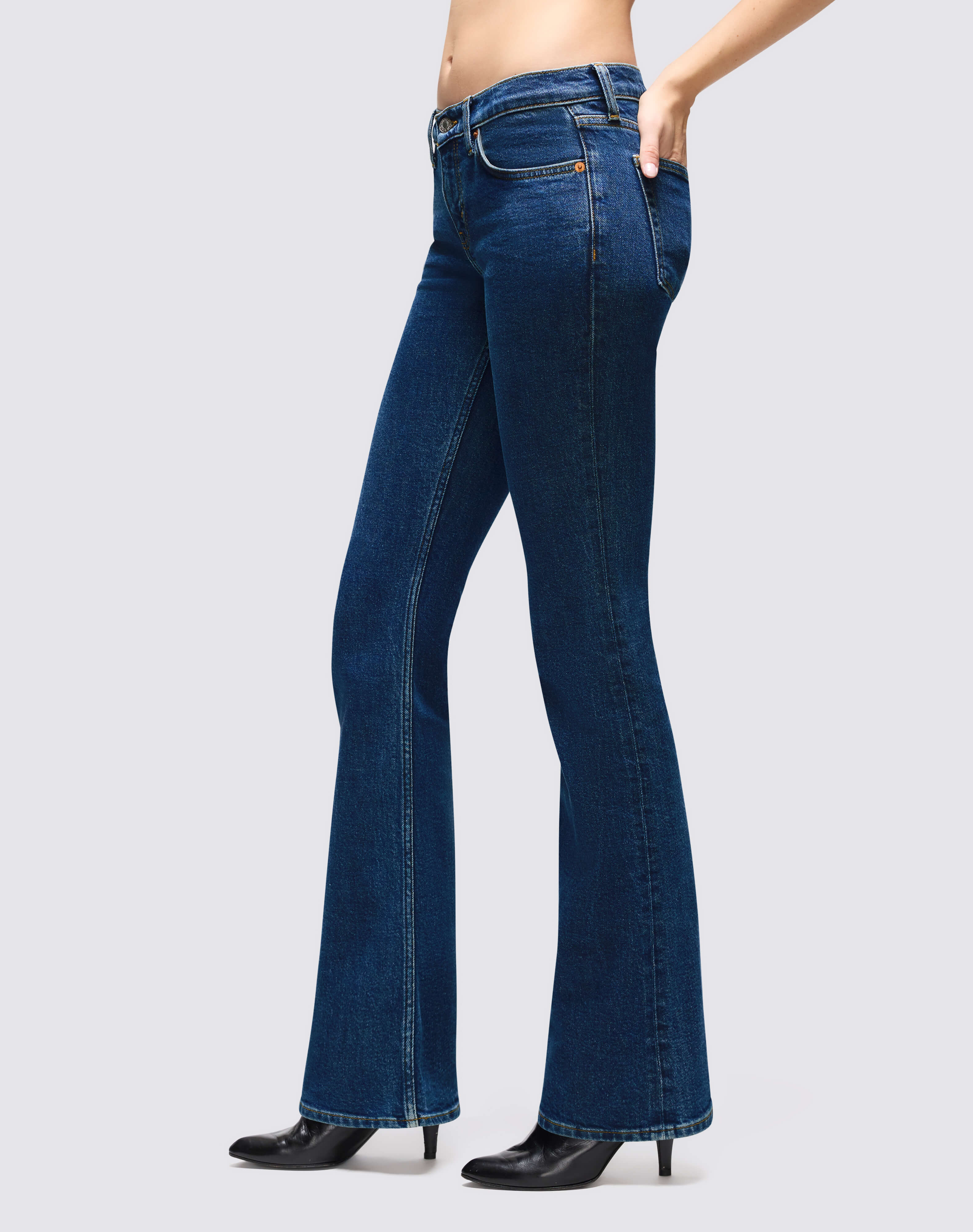 RE/DONE | Comfort Stretch Low Rise Micro Boot in Rustic Indigo