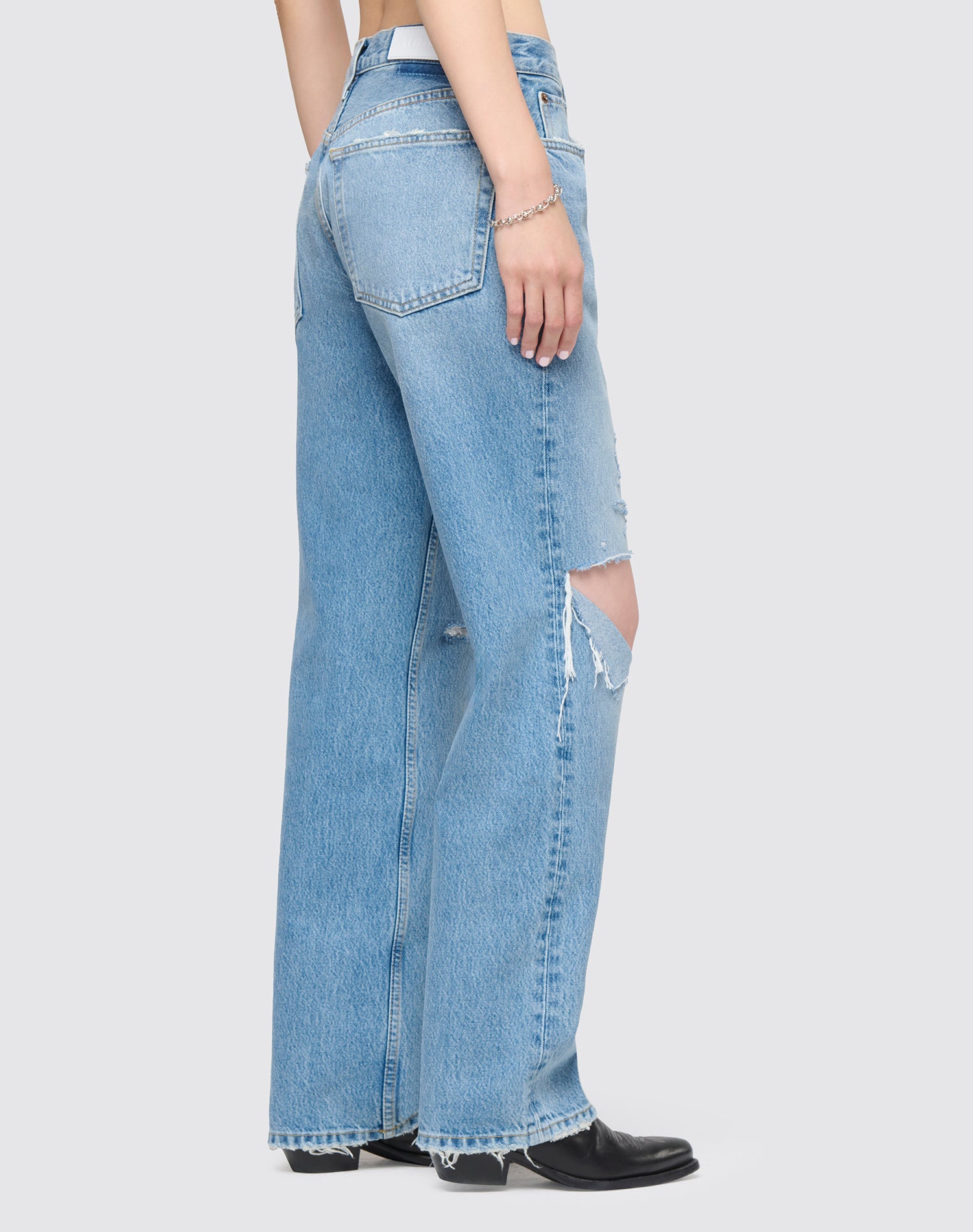 90s Comfy Jean - Sunfaded Destroy